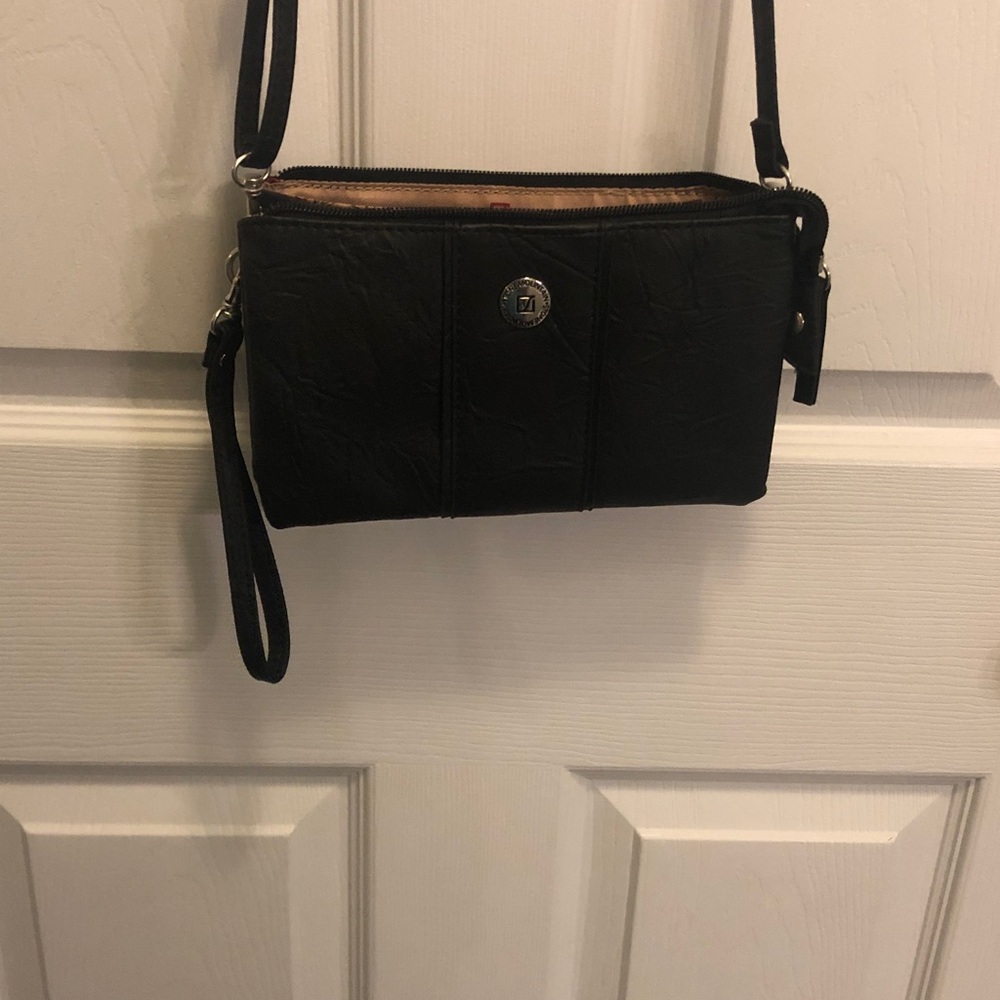Stone Mountain Accessories Black Faux Leather Crossbody Wristlet
